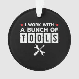 Funny Handyman Carpenter Geschenk - Ich arbeite mi Ornament