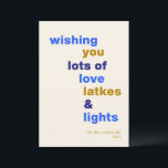 Funny Hanukkah Liebe Latkes Lights Blue Custom Feiertagskarte<br><div class="desc">Feiern Sie das Festival der Lichter mit einem Lächeln mit dieser lustigen Hanukkah-Urlaubskarte, mit dem verspielten Satz Liebe Latkes und Lights auf einem fröhlichen blauen Hintergrund. Diese Karte ist individuell und voller Feststimmung, ideal, um die Freude am Urlaub mit einer humorvollen Drehung zu teilen. Egal ob Sie Familie oder Freunden...</div>