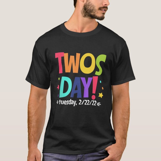 Funny Happy 2/22/22 2. Februar 222 Tee (Vorderseite)