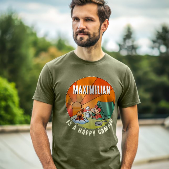 Funny Happy Camper Cartoon mit Ihrem Namen T-Shirt (Von Creator hochgeladen)