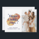 Funny Happy Challah Days Hanukkah Custom Foto Feiertagskarte<br><div class="desc">© Gorjo Designs. Made for you via Zazzle Plattform. // Benötigen Sie Hilfe bei der Anpassung Ihres Designs? Andere Ideen got? Kontaktieren Sie mich (Zoe) direkt über den unten stehenden Kontaktknopf.</div>