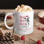 Funny Heilige Kuh Weihnachten Kaffeetasse<br><div class="desc">Mit unserer maßgeschneiderten Tasse zum Bauernhof bringen Sie den Geist des Bauernlandes in Ihre Weihnachtsfeier. Eingebettet in den frechen Satz "Ho,  Ho,  Heilige Kuh,  Frohe Weihnachten",  ein bezauberndes Aquarell,  der einen festlichen Hut,  Ihren Familiennamen und das Jahr trägt,  wird diese Tasse sicherlich Giggles aufrütteln,  während Sie Ihre Weihnachten-Flut-Braun schlürfen.</div>