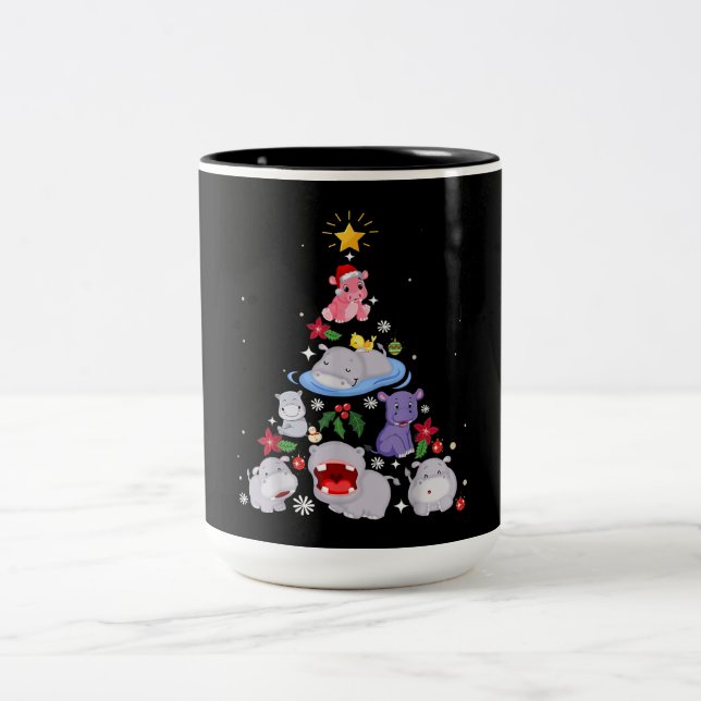 Funny Hippo Christmas Tree | Xmas Hippopotamus Zweifarbige Tasse (Mittel)