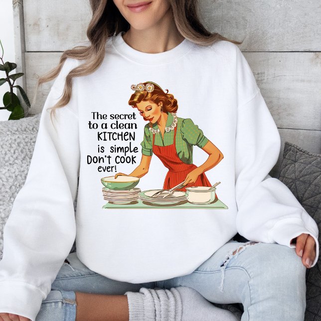 Funny Housefrau Retro Kitchen Vintag Style Sweatshirt (Von Creator hochgeladen)