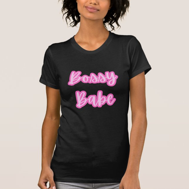 Funny Hübsch Pink Bossy Babe Text +Kontur Frauen T-Shirt (Vorderseite)