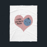Funny I Liebe You Berry Much Niedlich Kawaii Blueb Fleecedecke<br><div class="desc">Ich Liebe,  du berry viel! Lustbeerpun und niedliche Kawaii Heidelbeere.</div>