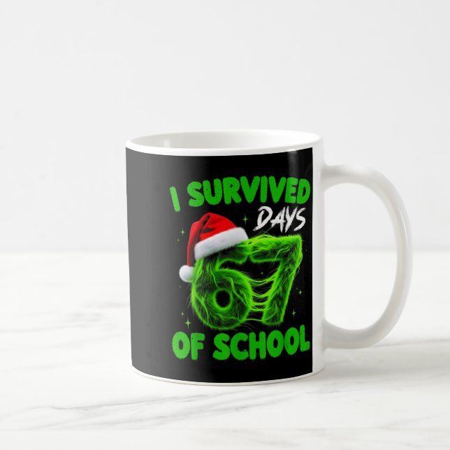 Funny I Survived 67 Days Of School Christmas Kids  Kaffeetasse (Rechts)
