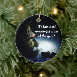 Funny Ice Fishing Holiday Keramik Ornament