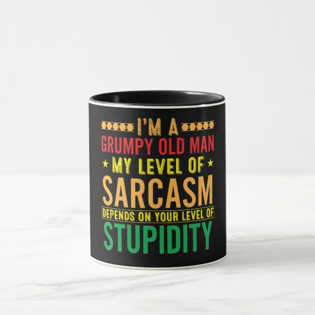 Funny, ich bin ein gruseliger alter Mann Tasse (Zentrum)