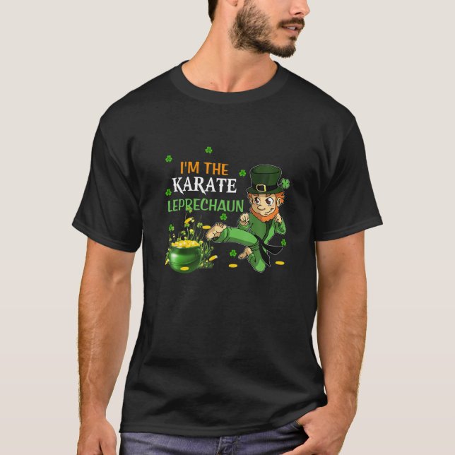 Funny Ich bin Karate Leprechaun Karate St. Patrick T-Shirt (Vorderseite)