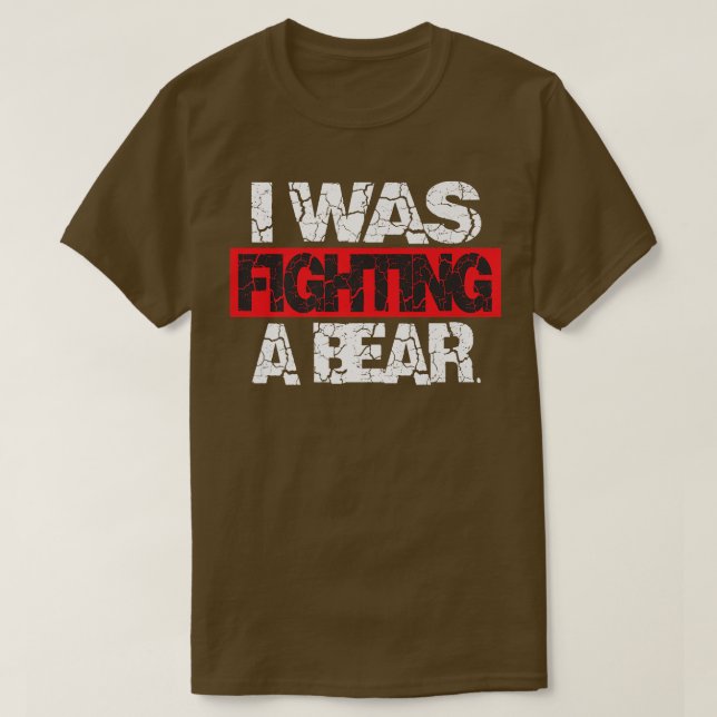 Funny Injury Get Well I kämpfte gegen eine Bärenpr T-Shirt (Design vorne)