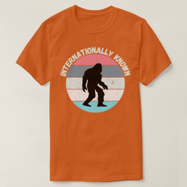 Funny international bekannt Retro Bigfoot T-Shirt (Design vorne)