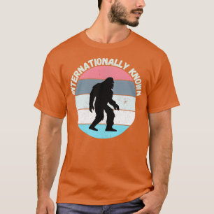 Funny international bekannt Retro Bigfoot T-Shirt