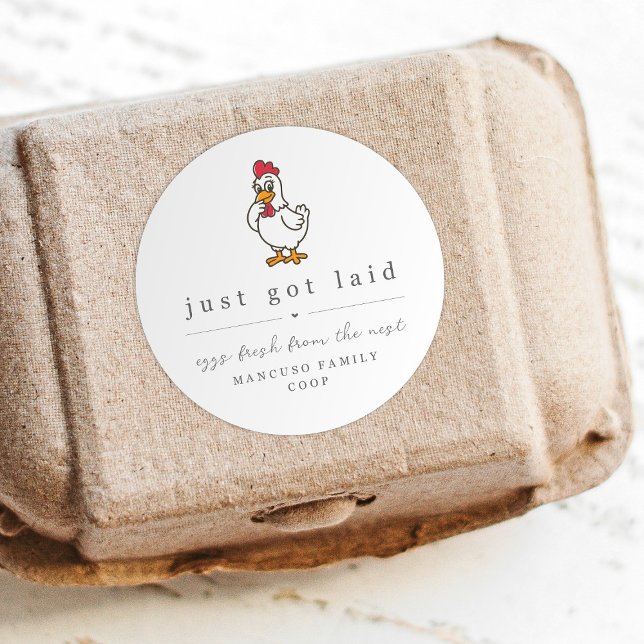 Funny Just Got Laid Farm Coop Egg Carton Label Runder Aufkleber (Von Creator hochgeladen)