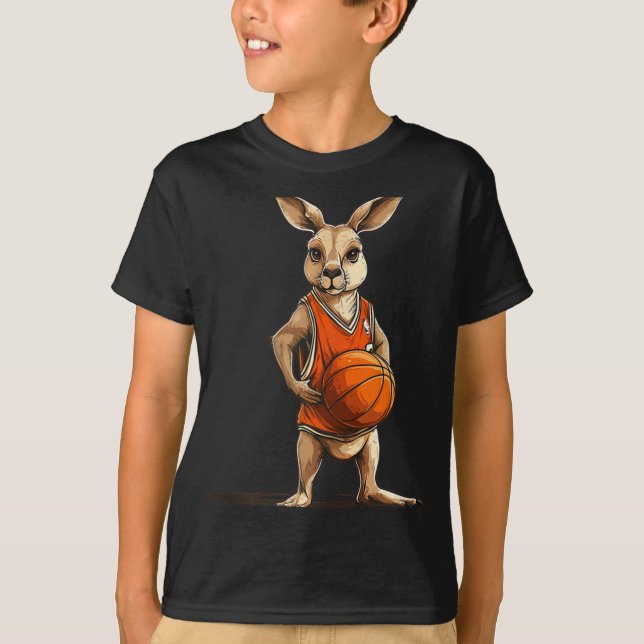 Funny Kangaroo mit Basketballkostüm für den Mensch T-Shirt (Vorderseite)