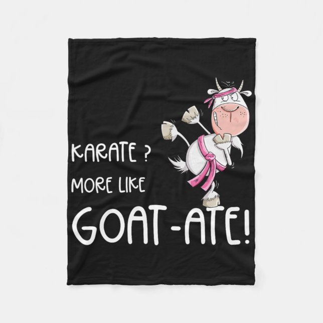 Funny Karate Goat I Karate Pun Martial Arts Fleecedecke (Vorderseite)