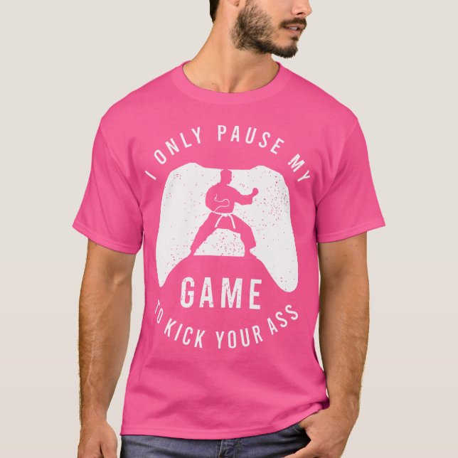 Funny Karate Outfit für einen Kämpfer gegen Karate T-Shirt (Vorderseite)