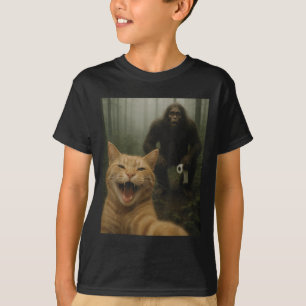 Funny Katze überrascht glücklich Selfie mit Bigfoo T-Shirt