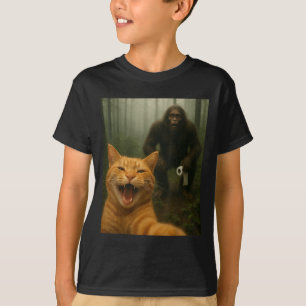 Funny Katze überrascht glücklich Selfie mit Bigfoo T-Shirt