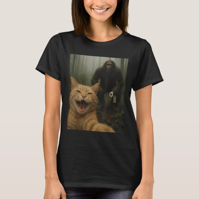 Funny Katze überrascht glücklich Selfie mit Bigfoo T-Shirt (Vorderseite)