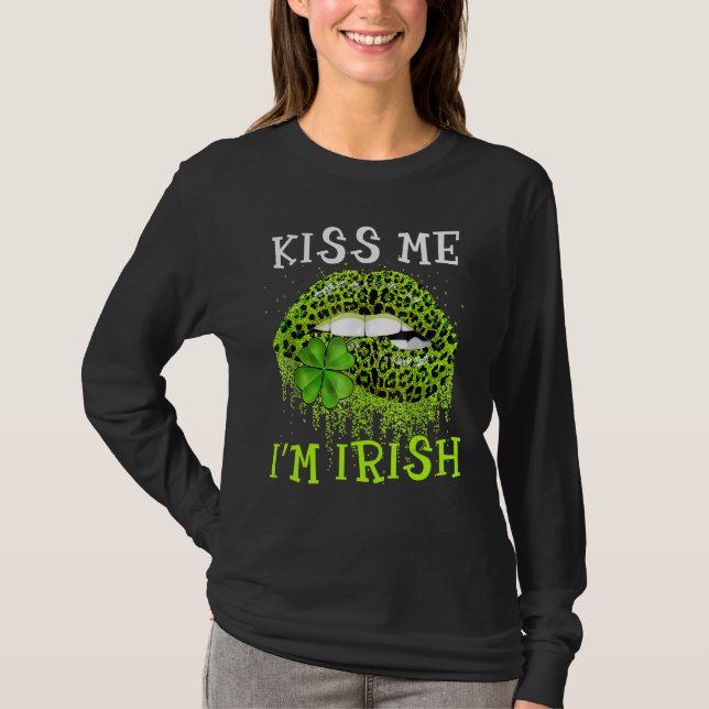 Funny Kiss Me Ich bin Irish Lip St Patrick's Day S T-Shirt (Vorderseite)