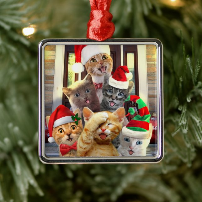Funny kittens in Christmas Day Ornament Aus Metall (Baum)