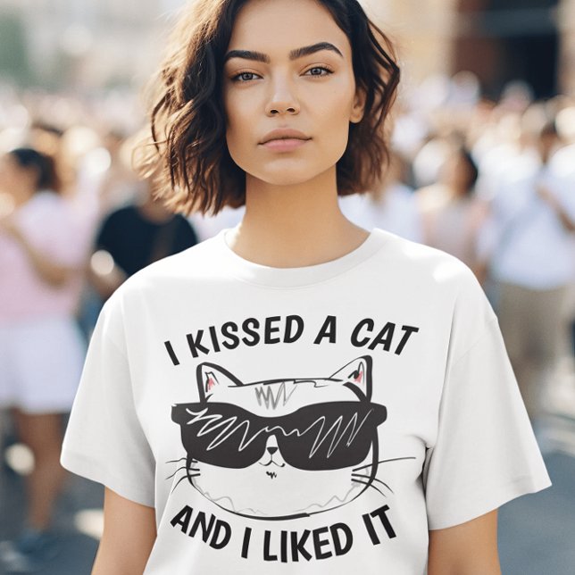 Funny Ladys Katzen T - Shirt, KISSIERTE ICH EINE K T-Shirt (Von Creator hochgeladen)