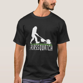 Funny Lawn Mowing Sasquatch Grassquatch Bigfoot La T-Shirt