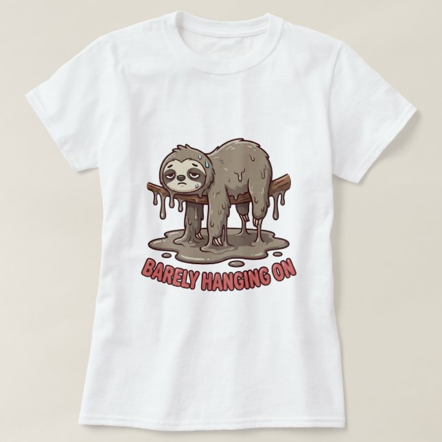 Funny Lazy Melting Sloth Cartoon T-Shirt (Design vorne)