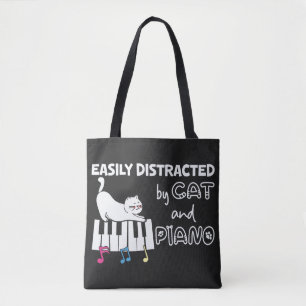 Funny leicht abgelenkt von Cat und Piano Musiker