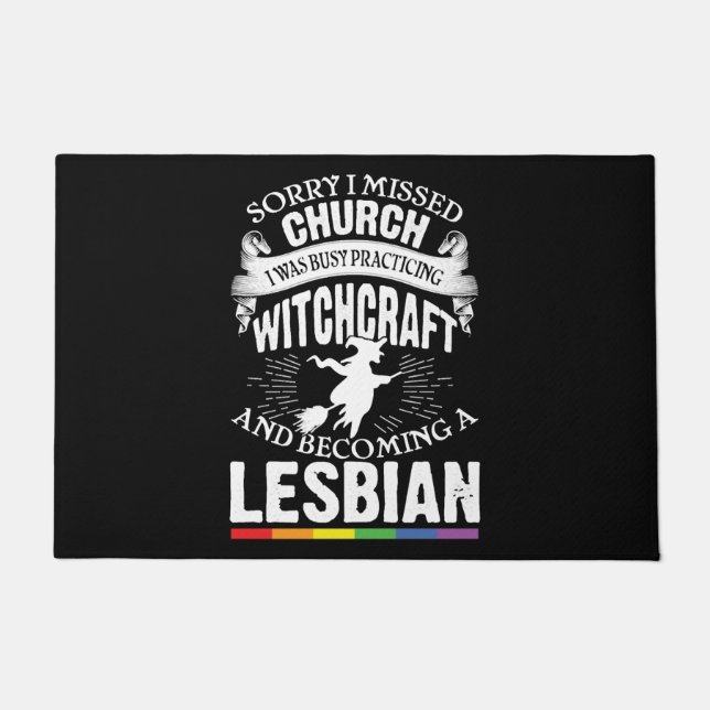 Funny Lesbian Witch Pride Feminist LGBT Fußmatte (Vorderseite)