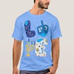 Funny LIEBE Niedliche Hanukkah Dekorationen Dreide T-Shirt<br><div class="desc">Funny LIEBE Niedliche Hanukkah Dekorationen Dreidel Menorah .</div>