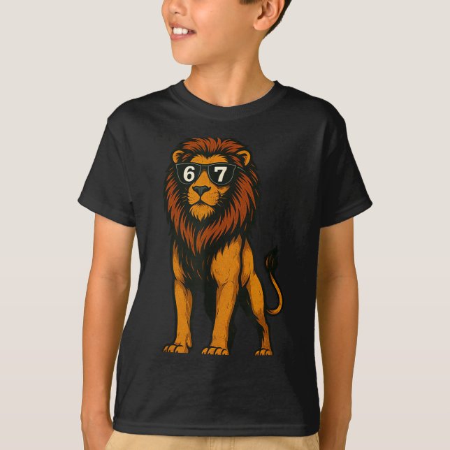Funny Lion Sungles 67 Six Seven Meme  T-Shirt (Vorderseite)