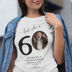 Funny 'Look Who's 60' Stilvolle 60. Geburtstag T-Shirt