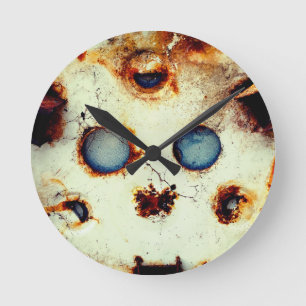 Funny Looking Rusty Abandoned Object Runde Wanduhr
