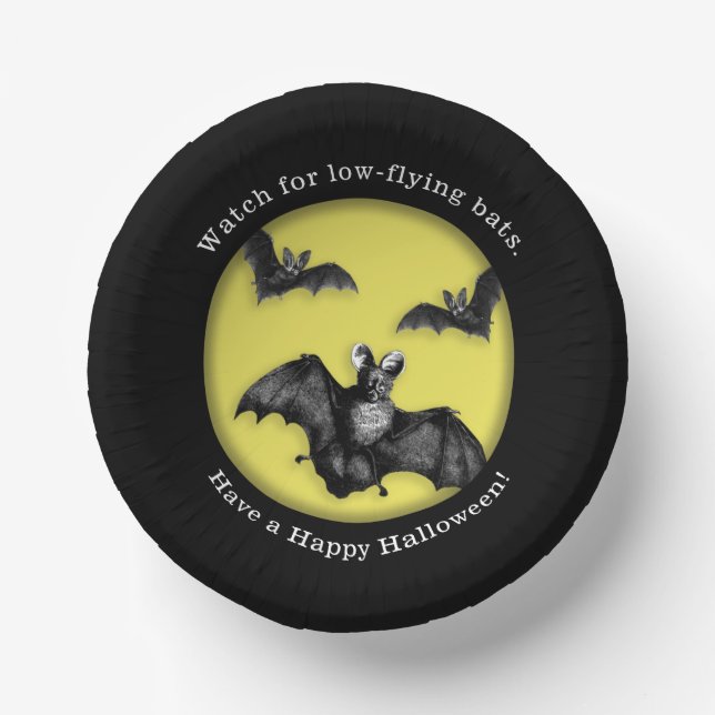 Funny Low Flying Bats Happy Halloween Pappteller (Vorderseite)