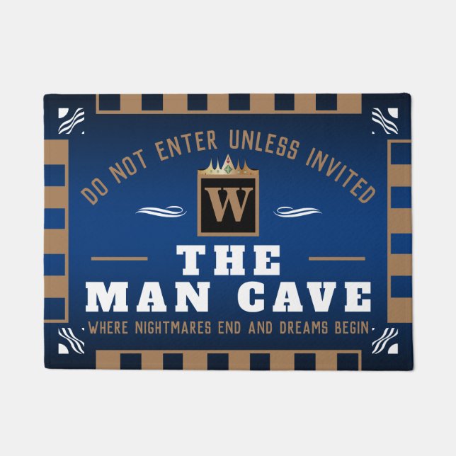 Funny MAN CAVE mit Monogramm | TIEFER BLAUE Willko Fußmatte (Vorderseite)