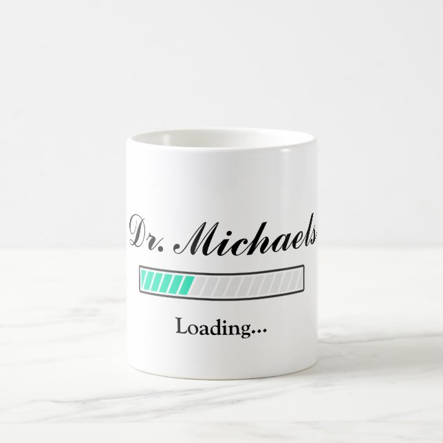 Funny Medical Student Doctor Loading Coffee Tasse (Mittel)