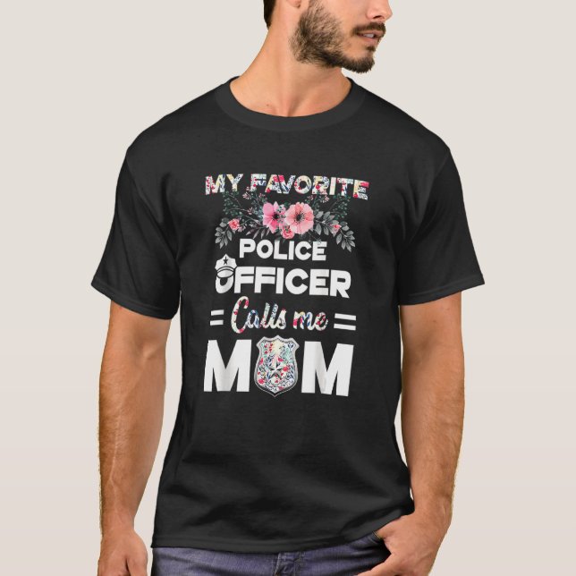 Funny mein Lieblingspolizist nennt mich Mama Moth T-Shirt (Vorderseite)