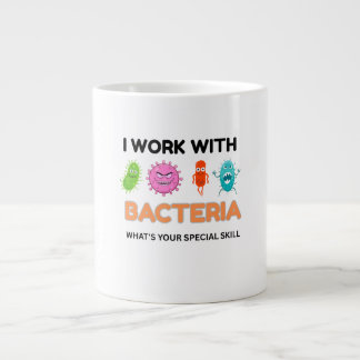 Funny Microbiology Tasse - 'Ich spiele mit Bakteri