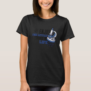 FUNNY MICROSCOPE, MICROBIOLOGISTS BIOLOGY NERD SCI T-Shirt