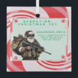 Funny Military/Christmas Santa Ornament Aus Glas<br><div class="desc">Versag nie</div>