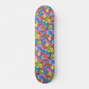 Funny Monsters bunter Parade im Doodle Art Stil Skateboard