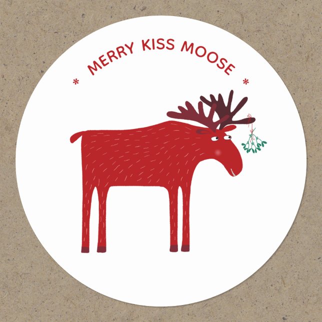 Funny Moose Holiday Runder Aufkleber (Fun moose or elk with mistletoe custom text Merry Kiss Moose sticker)