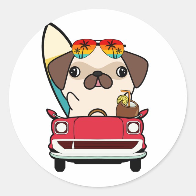 Funny Mops Dog fährt zum Strand Runder Aufkleber (Vorderseite)