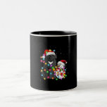 Funny Newfundland Dog | Christmas Snowman Light Zweifarbige Tasse<br><div class="desc">Besitzt ihr einen Neufundland-Hund? Hast du Newfie-Liebe? Sie müssen diese neugründlichen Hundeschenke für Besitzer mit einem neugründlichen Hund haben. Perfekte Wahl für Hundedad, Hundemutter, Hundefreund, Hundebesitzer, Züchter, Tierarzt, Groomer, Trainer und Hundehundeführer. Überraschen Sie Ihren Mann, Bruder, Vater, Opa, Sohn, Onkel oder Freund, oder bestellen Sie einen nur für Sie! Unser...</div>