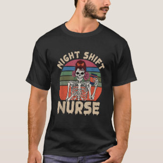 Funny Night Shift Nurse Skelett Halloween ER RN C T-Shirt
