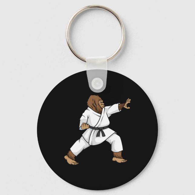 Funny Ninja Bigfoot Doing Karate mit Samurai Desi Schlüsselanhänger (Vorderseite)