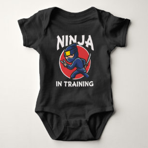 Funny Ninja Kind im Training Baby Strampler