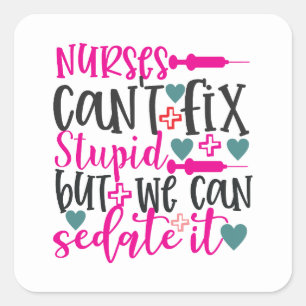 Funny Nurse Word Art Quadratischer Aufkleber